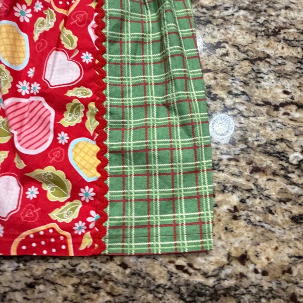 Girls Pinafore Dress Strawberry Apple Plaid Ric-Rac Trim Red Green 4T 5T‎